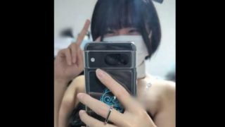 【素人SNS】ショートヘア看護学生の激カワ21歳さんが自撮りしたエロコス姿や……のアイキャッチ画像
